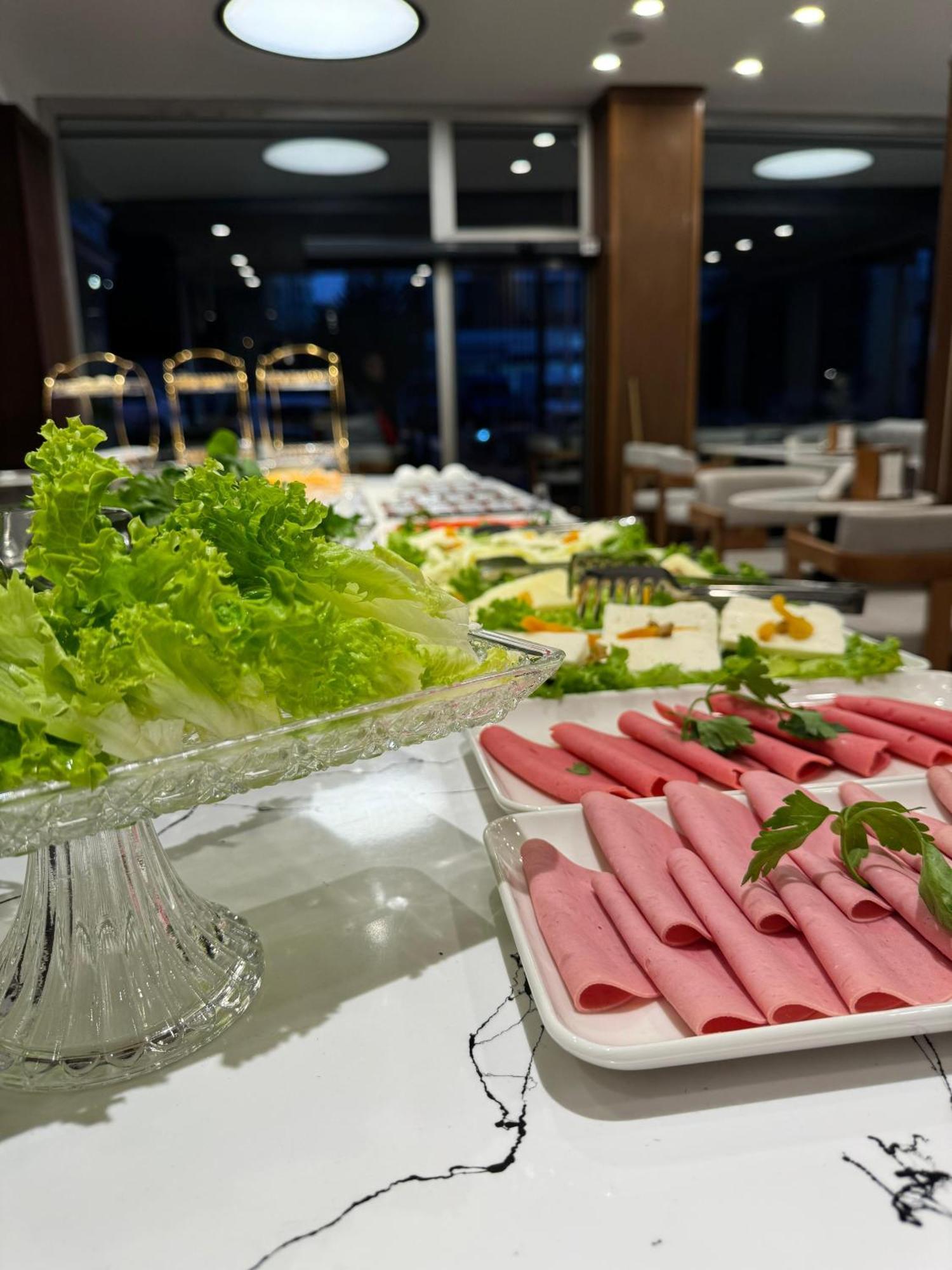 Istanblu Hotel Atasehir อิสตันบูล ภายนอก รูปภาพ
